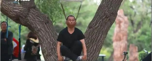 DƬ